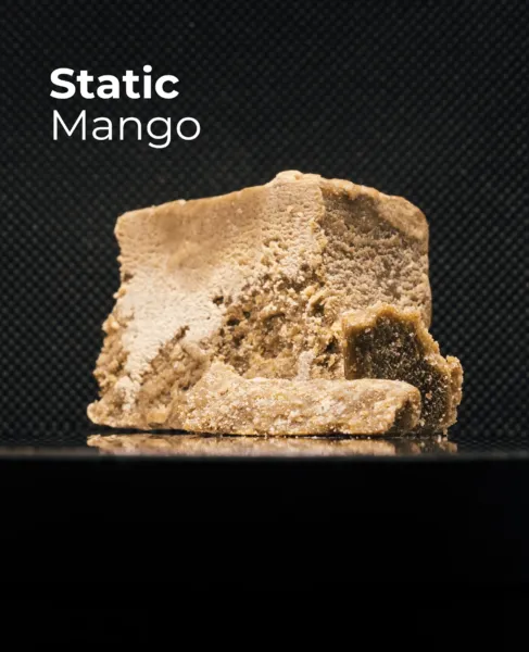 Resina CBD Static Mango del pack Núcleo de Extracción sobre fondo oscuro